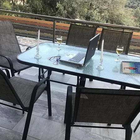 Zois' House Tatil Evi *