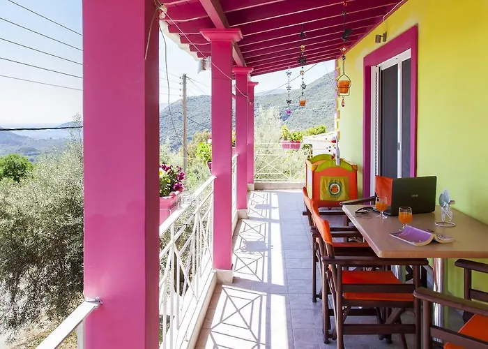 Zois' House Casa de Férias Sívros